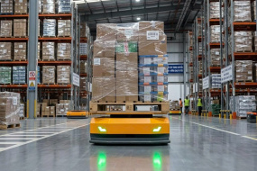 AMR/AGV VẬN CHUYỂN HÀNG HÓA